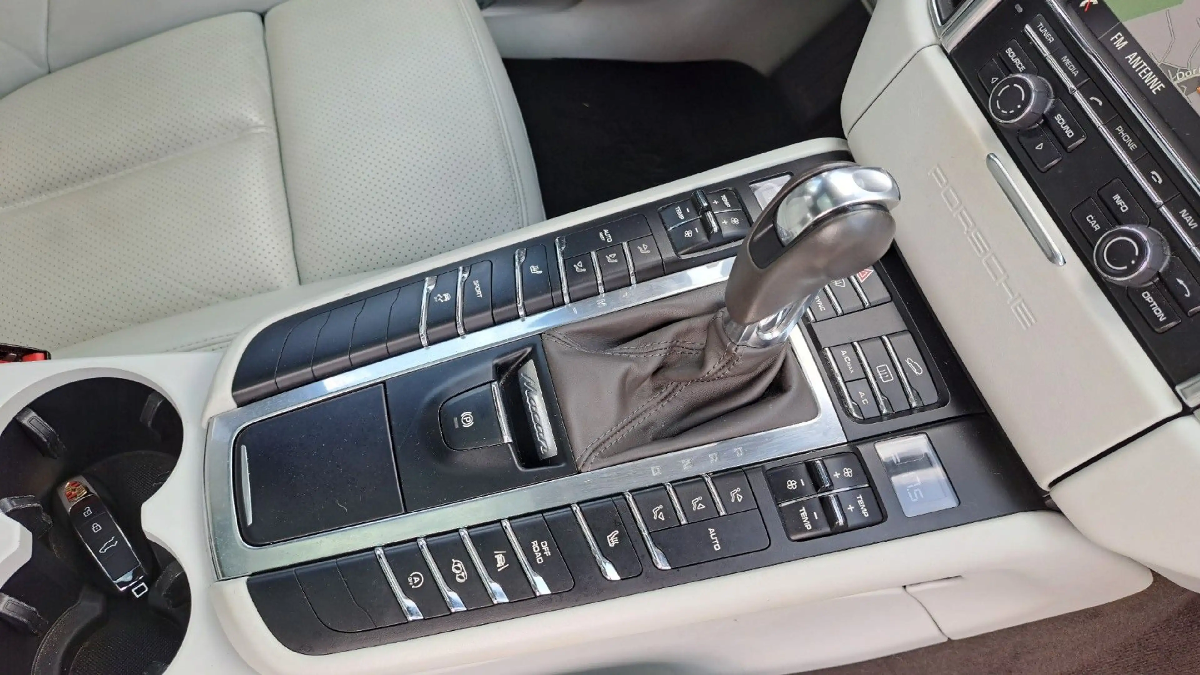 Porsche Macan S Diesel,1.Hd,Panorama,21 Zoll,Unfallfr — photo 12