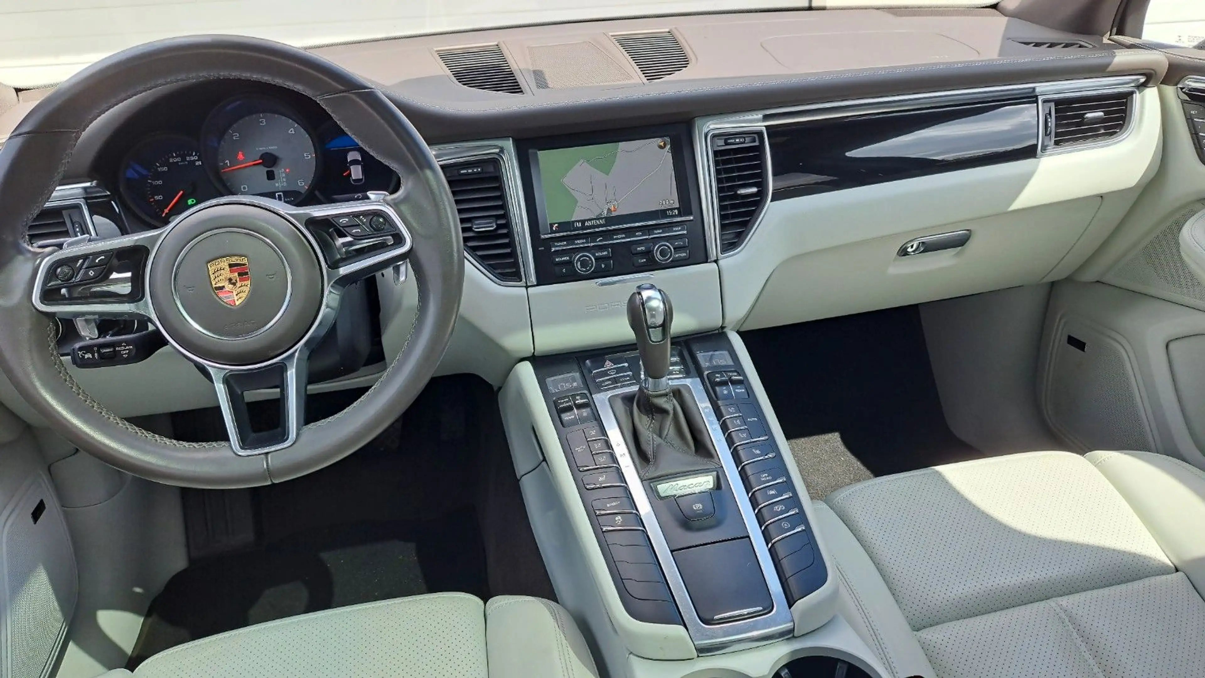 Porsche Macan S Diesel,1.Hd,Panorama,21 Zoll,Unfallfr — photo 9
