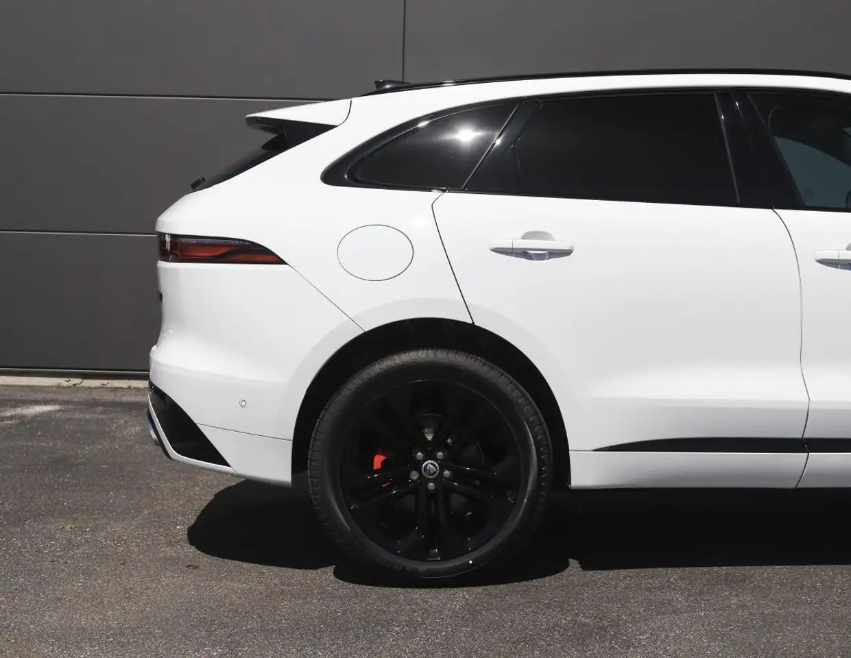 Jaguar F-Pace снимка Jaguar F-Pace