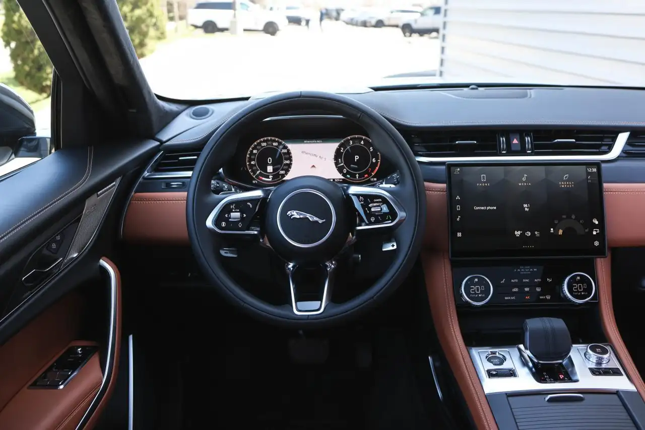 Jaguar F-Pace снимка Jaguar F-Pace
