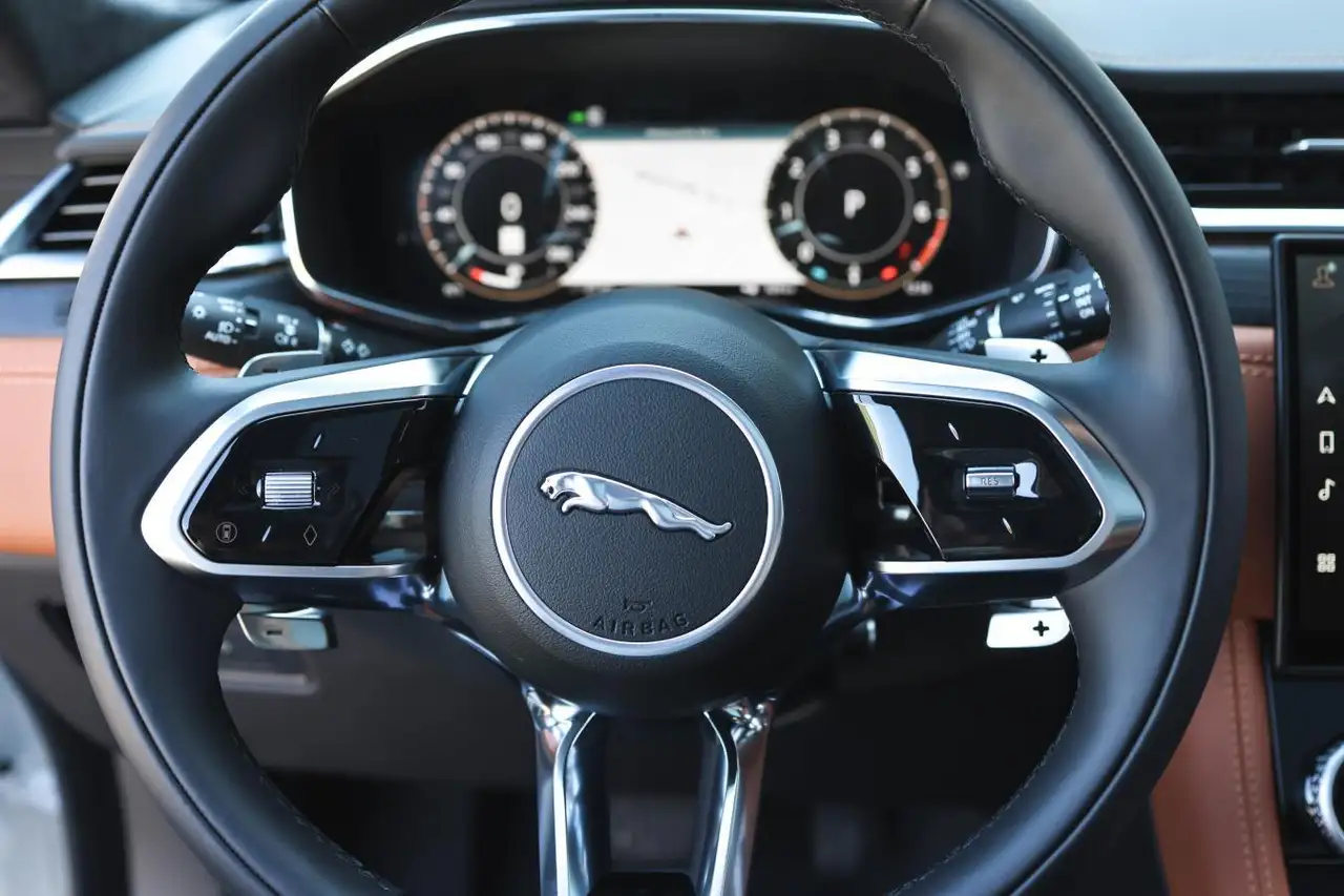Jaguar F-Pace снимка Jaguar F-Pace