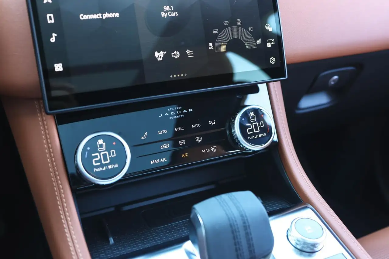 Jaguar F-Pace снимка Jaguar F-Pace