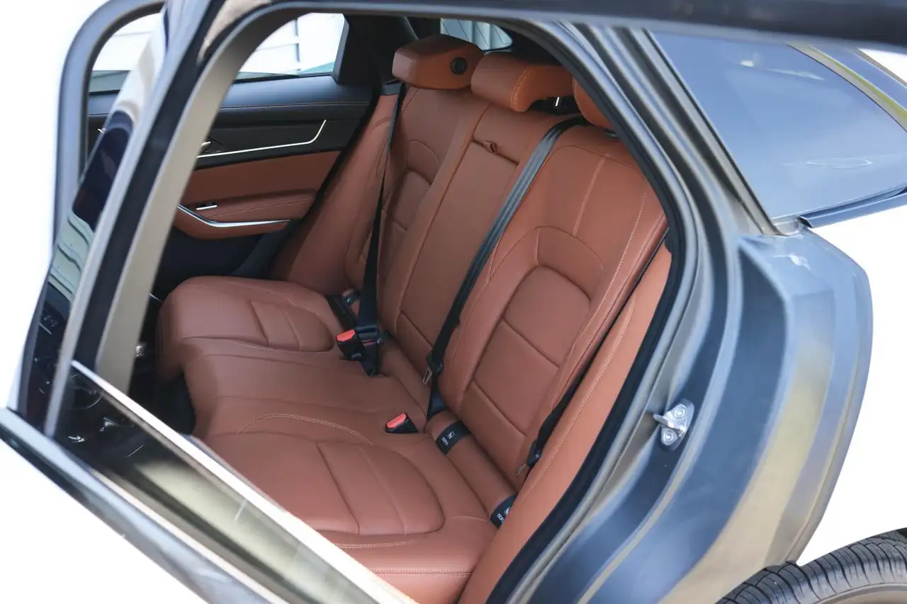 Jaguar F-Pace снимка Jaguar F-Pace