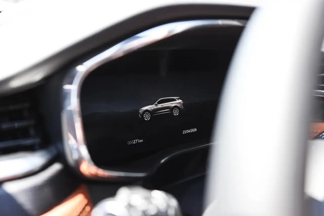 Jaguar F-Pace снимка Jaguar F-Pace