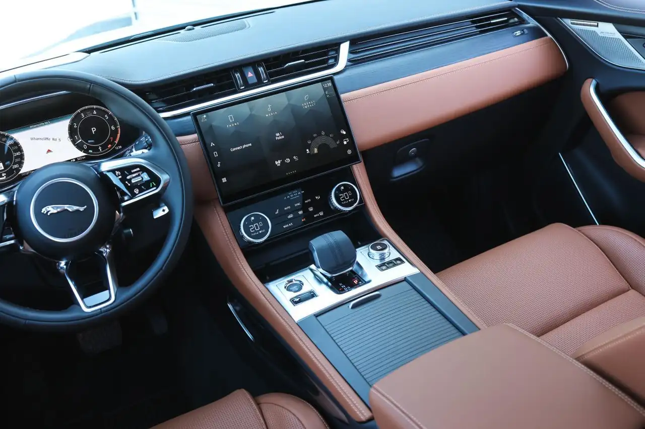 Jaguar F-Pace снимка Jaguar F-Pace