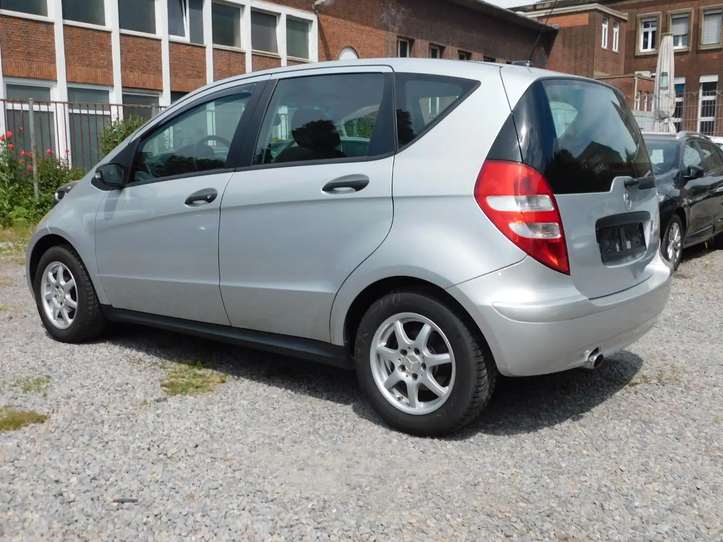 Mercedes-Benz A 150 /Navi/ALU/TUV.05.2027 Серебристый - 2