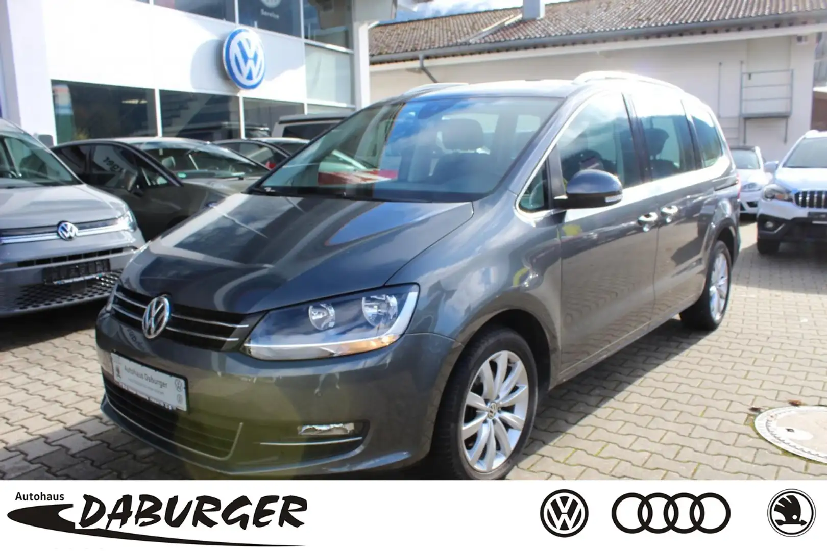 Volkswagen Sharan 2.0 TDI Highline 4Motion AHK+Kamera+Leder Klima Grau - 1