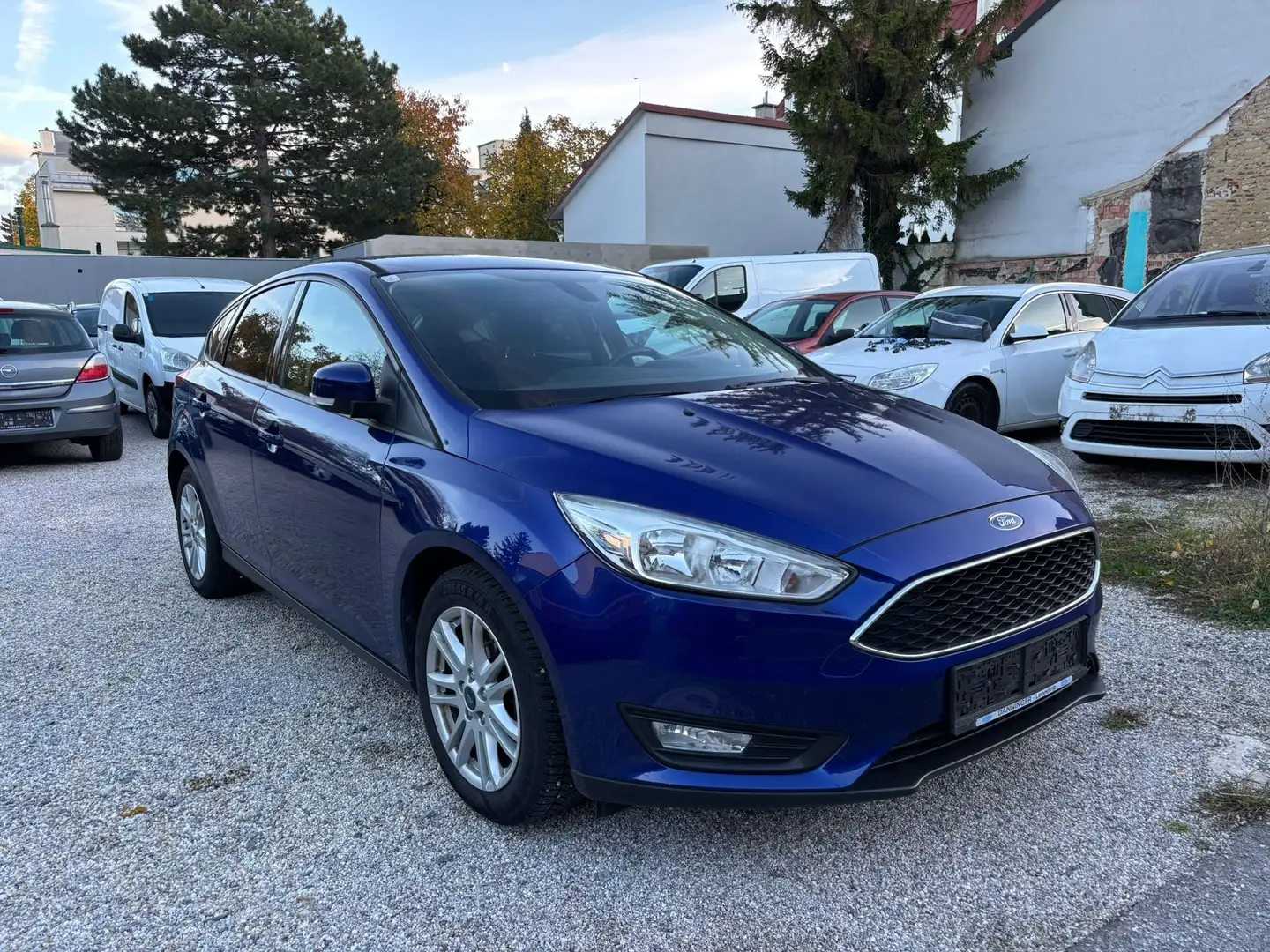 Ford Focus 1,0 EcoBoost Trend 101PS Blau - 2