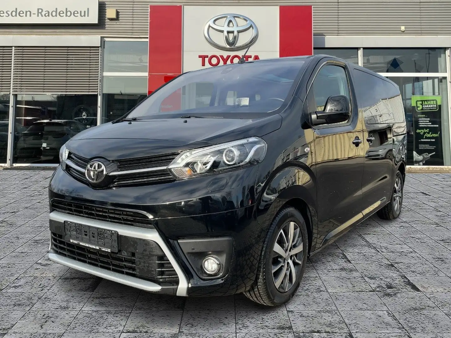 Toyota Proace Verso 2.0 L1 Exe StandHz*Pano*HUD*Nav Zwart - 2