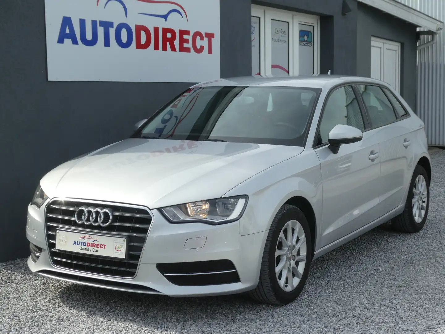 Audi A3 A3 Sportback 1.6 TDi Ambition Navi, Airco, PDC Сірий - 1