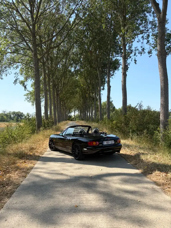 Mazda MX-5 1.6i 16v, foto 2