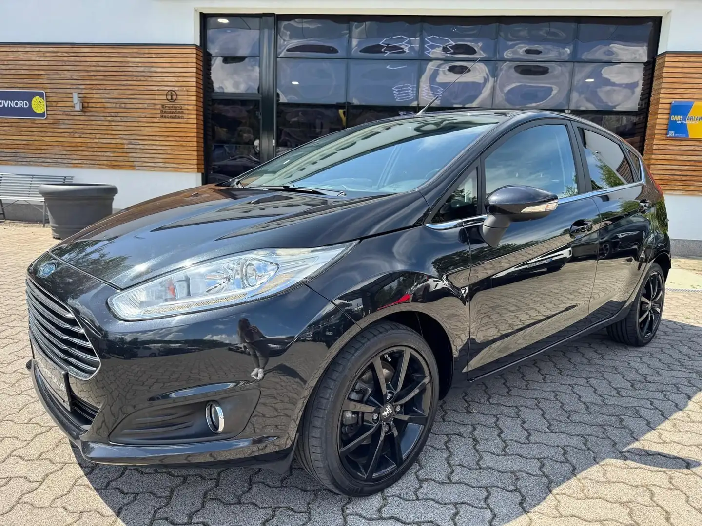 Ford Fiesta Titanium/NAVI/KLIMA/ALU Schwarz - 1