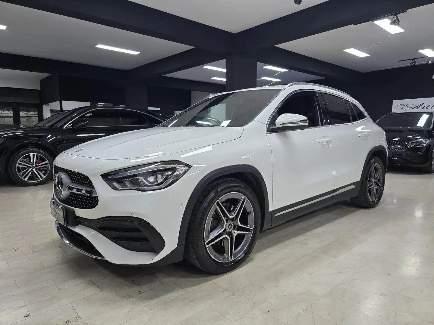 Mercedes-Benz GLA 200 GLA-H247 2020 d Premium auto Blanc - 1