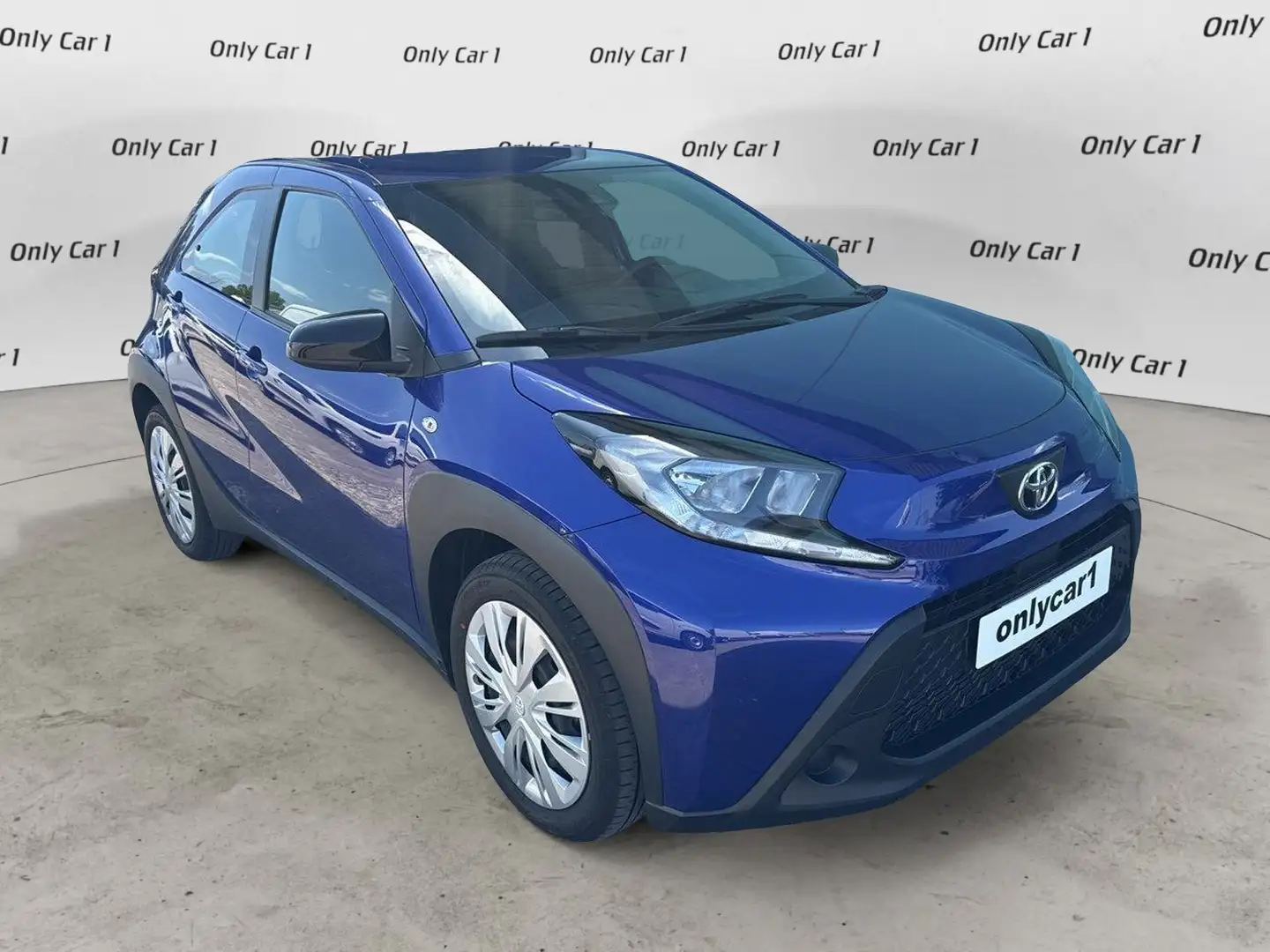 Toyota Aygo X 1.0 VVT-i 72 CV 5 porte Active S-CVT Bleu - 2