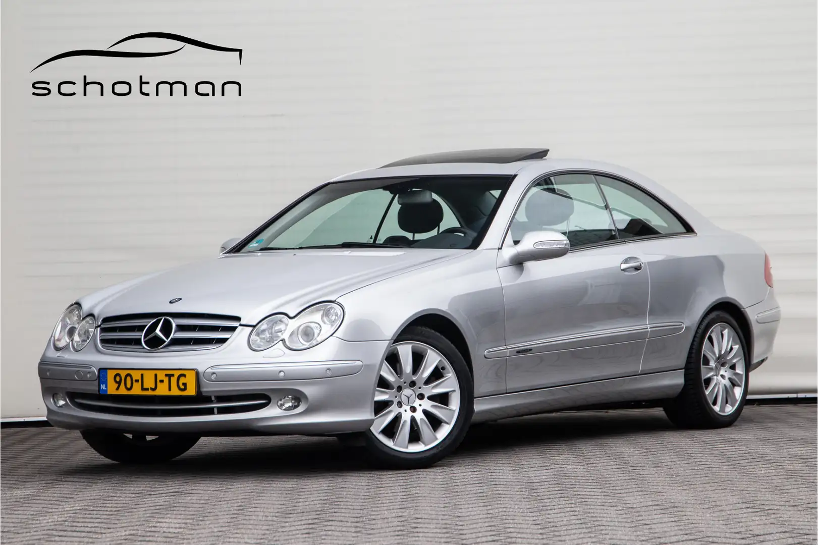 Mercedes-Benz CLK 320 Coupé Elegance Automaat, Leder, Schuifdak, Navi 20 Grey - 1