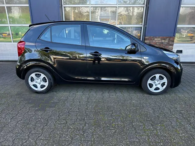 Kia Picanto view 8