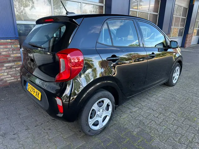 Kia Picanto view 2