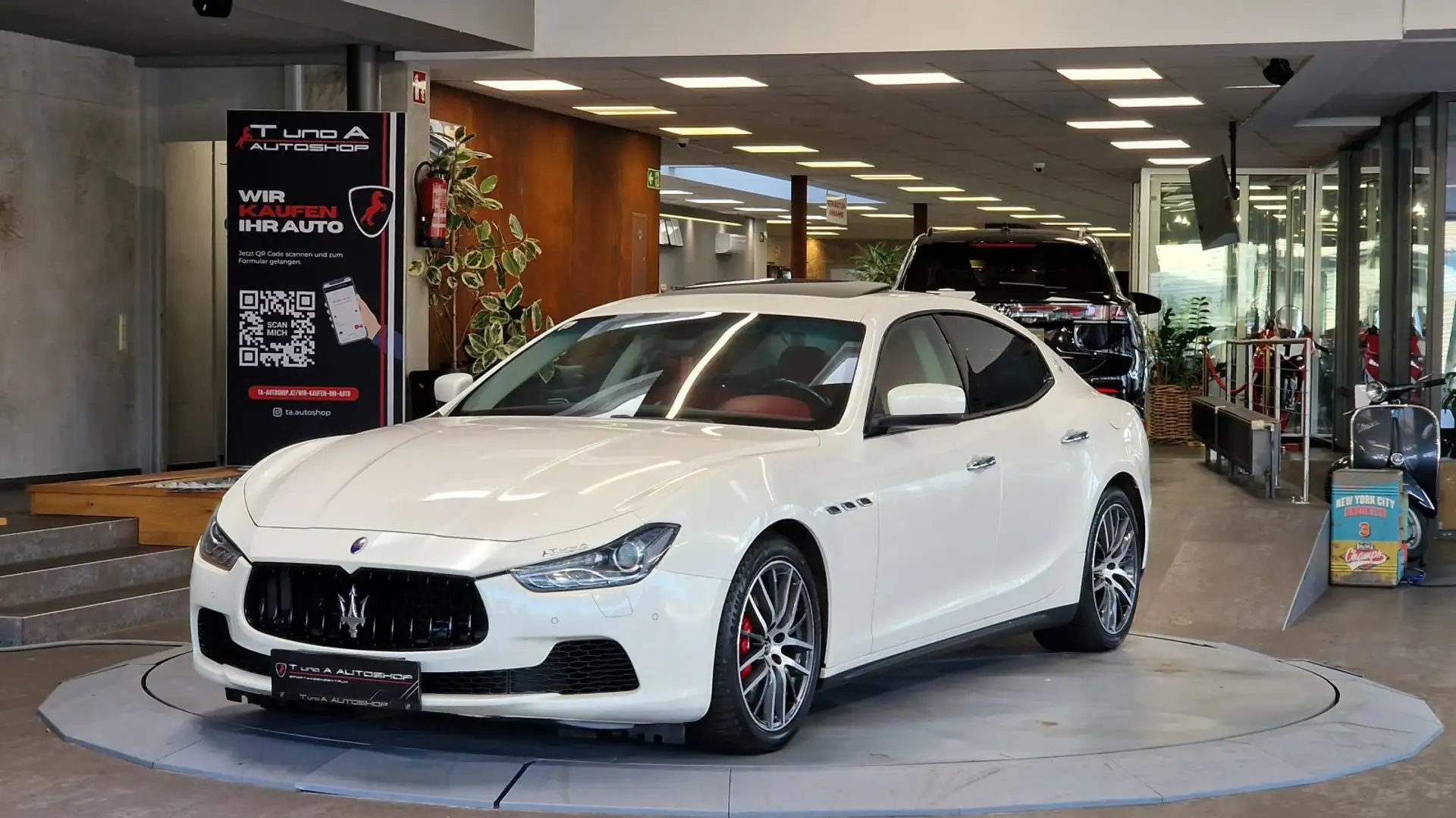Maserati Ghibli Ghibli S Q4 ALLRAD Aut. *Schiebedach*Kamera*Leder* Weiß - 1