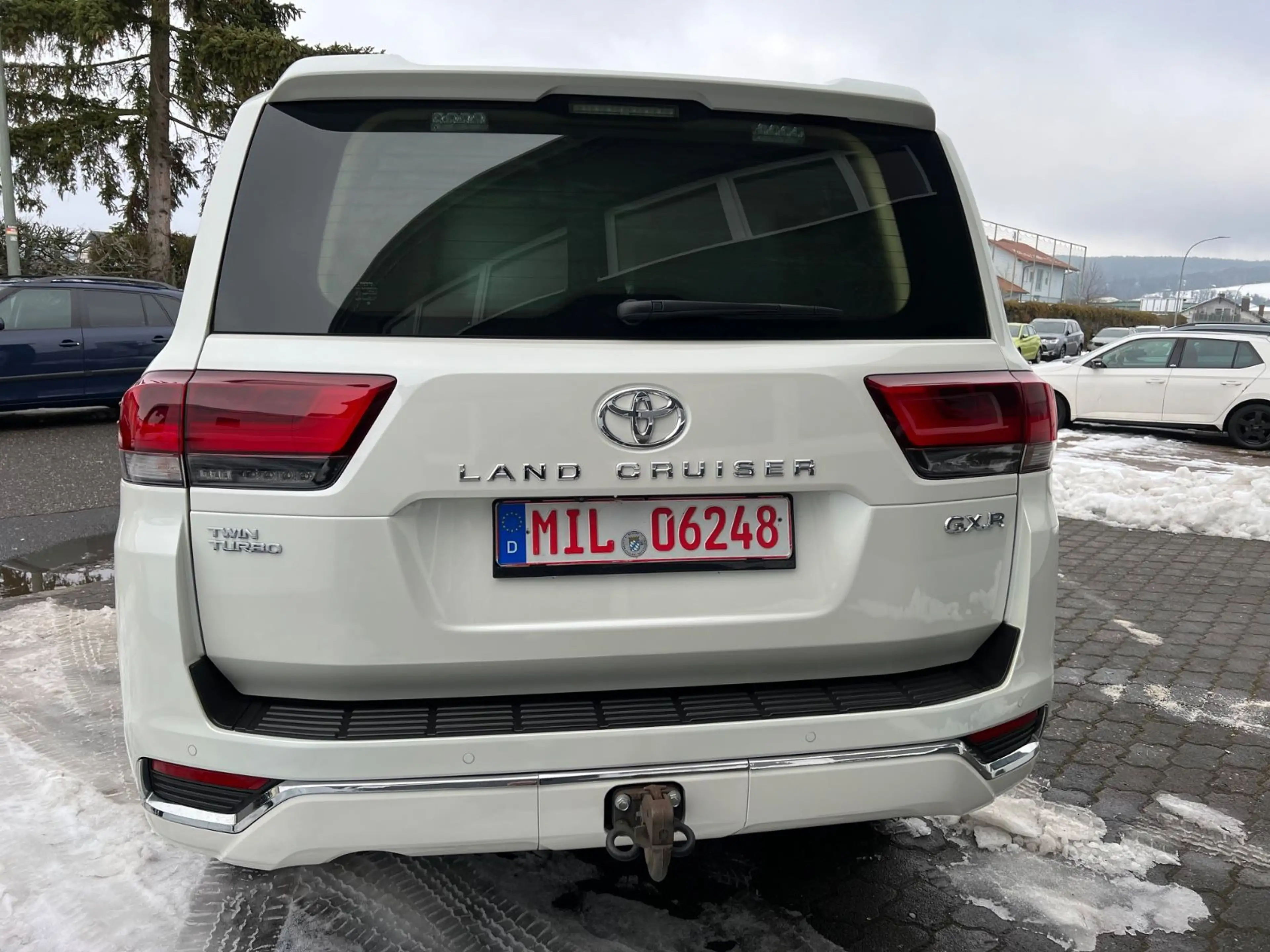 Toyota Land Cruiser 300*3.5 V6*ARMORED*GEPANZERT*B6/VR7 — photo 6