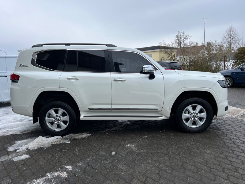 Toyota Land Cruiser 300*3.5 V6*ARMORED*GEPANZERT*B6/VR7 — photo 4