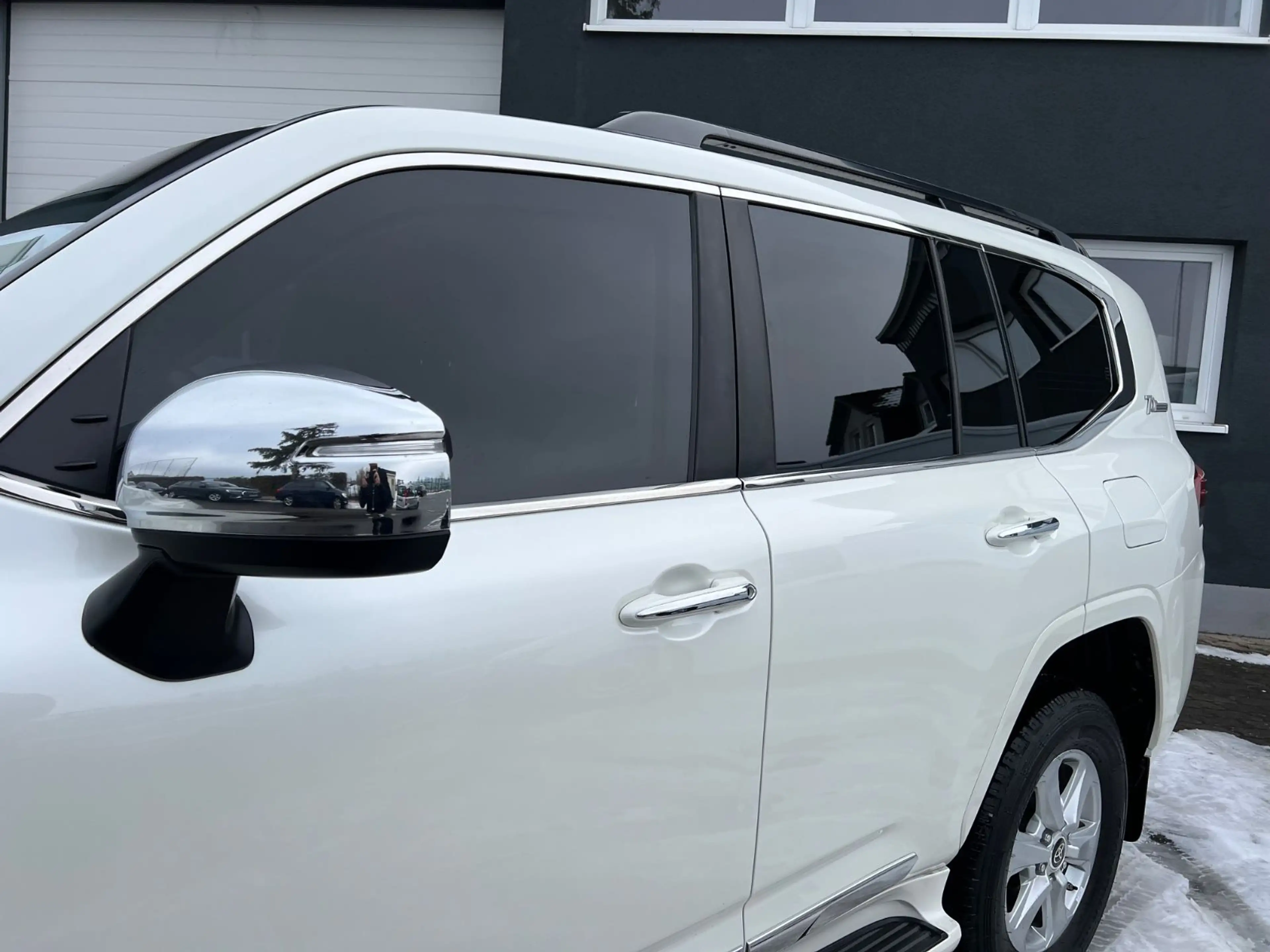 Toyota Land Cruiser 300*3.5 V6*ARMORED*GEPANZERT*B6/VR7 — photo 9