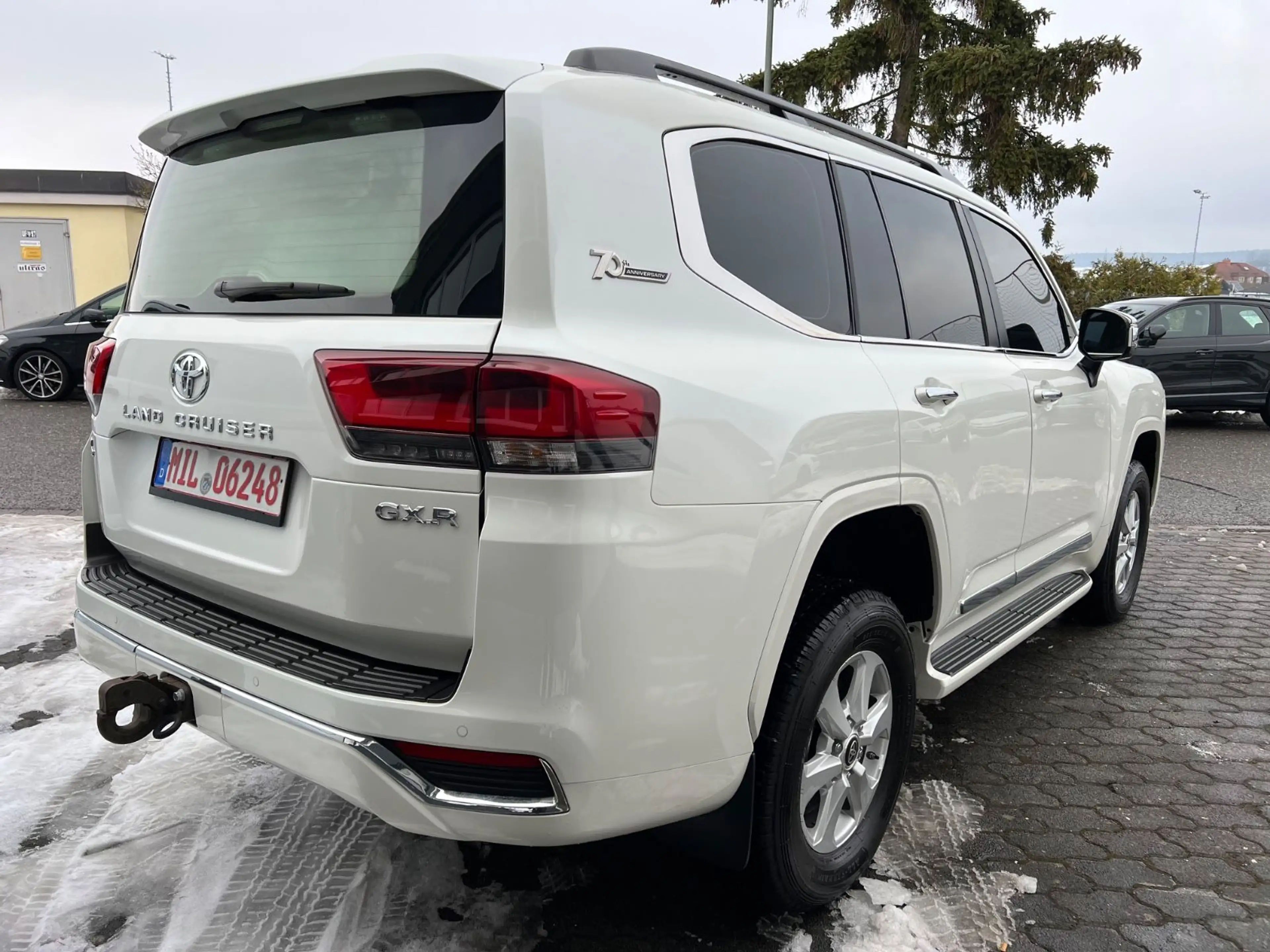 Toyota Land Cruiser 300*3.5 V6*ARMORED*GEPANZERT*B6/VR7 — photo 7
