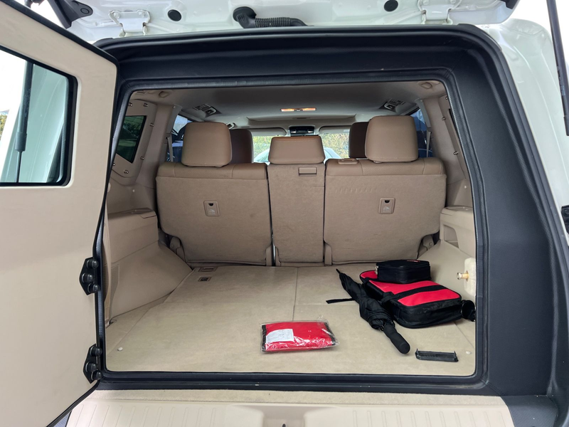Toyota Land Cruiser 300*3.5 V6*ARMORED*GEPANZERT*B6/VR7 — photo 11
