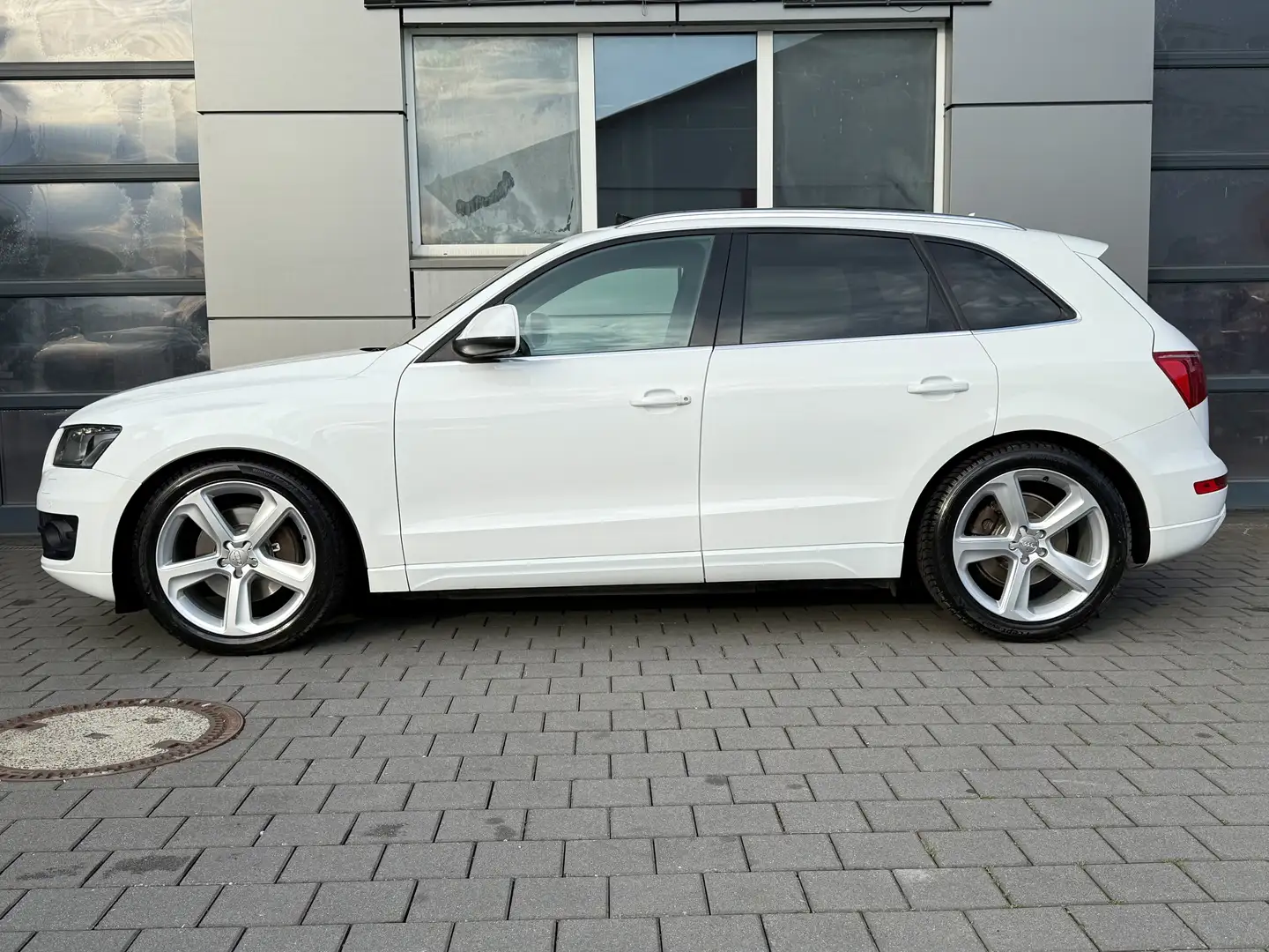 Audi Q5 3.0 TDI quattro Pano/B&O/Kamera/Navi/20 Zoll Alb - 2