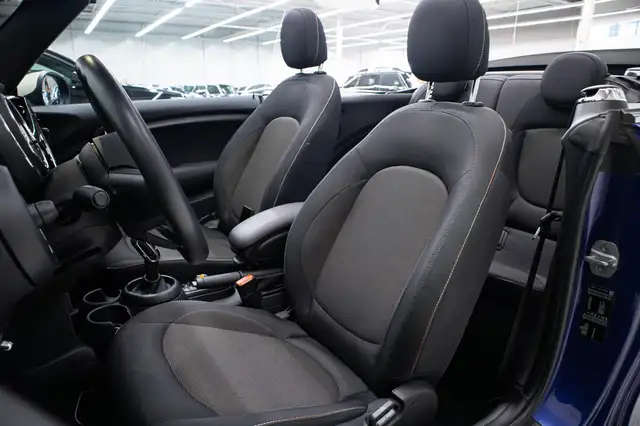 Mini Convertible view 6