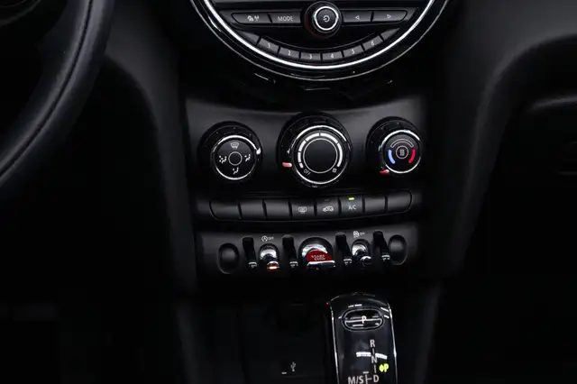 Mini Convertible view 11
