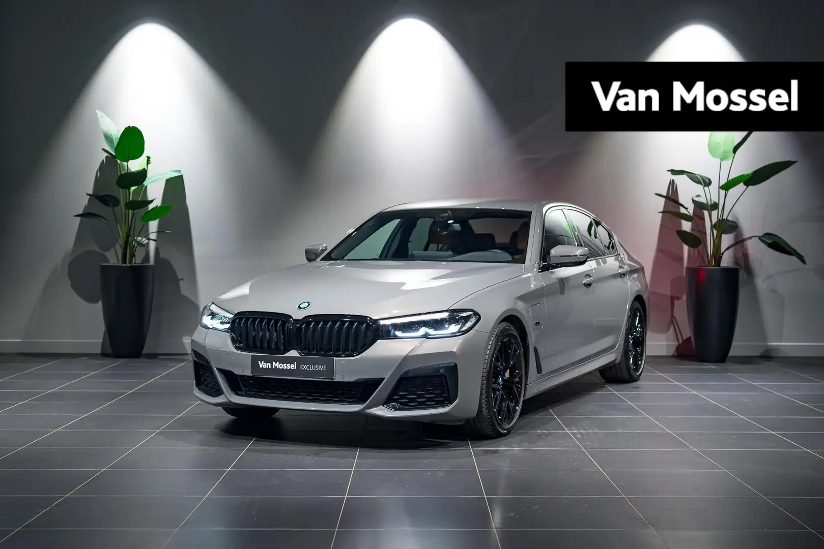 BMW 520 5-serie e 150kW M SPORT | SHADOW LINE | ZETELVERWA Gris - 1
