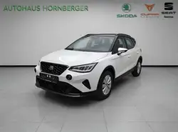 Seat Arona Style 1.0TSI 110PS DSG Tempomat LED Scheinwerfer 16" Alufelgen Parksensoren hinten Abbiegeleuchte Sitzheizung CarPlay