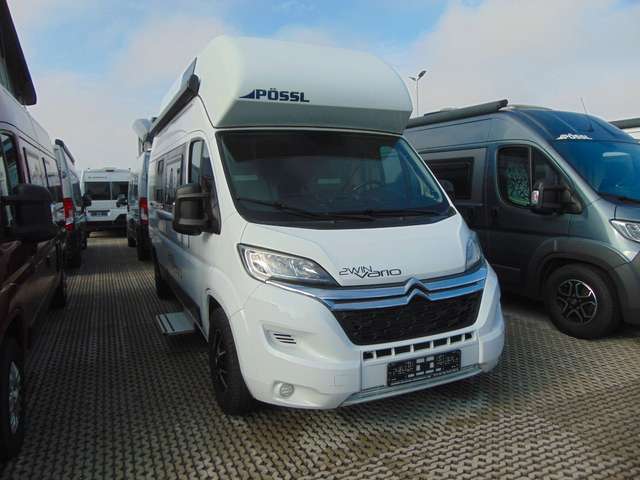 Imagine Pössl 2Win Vario Hochdach - Motor nur 3000 Km