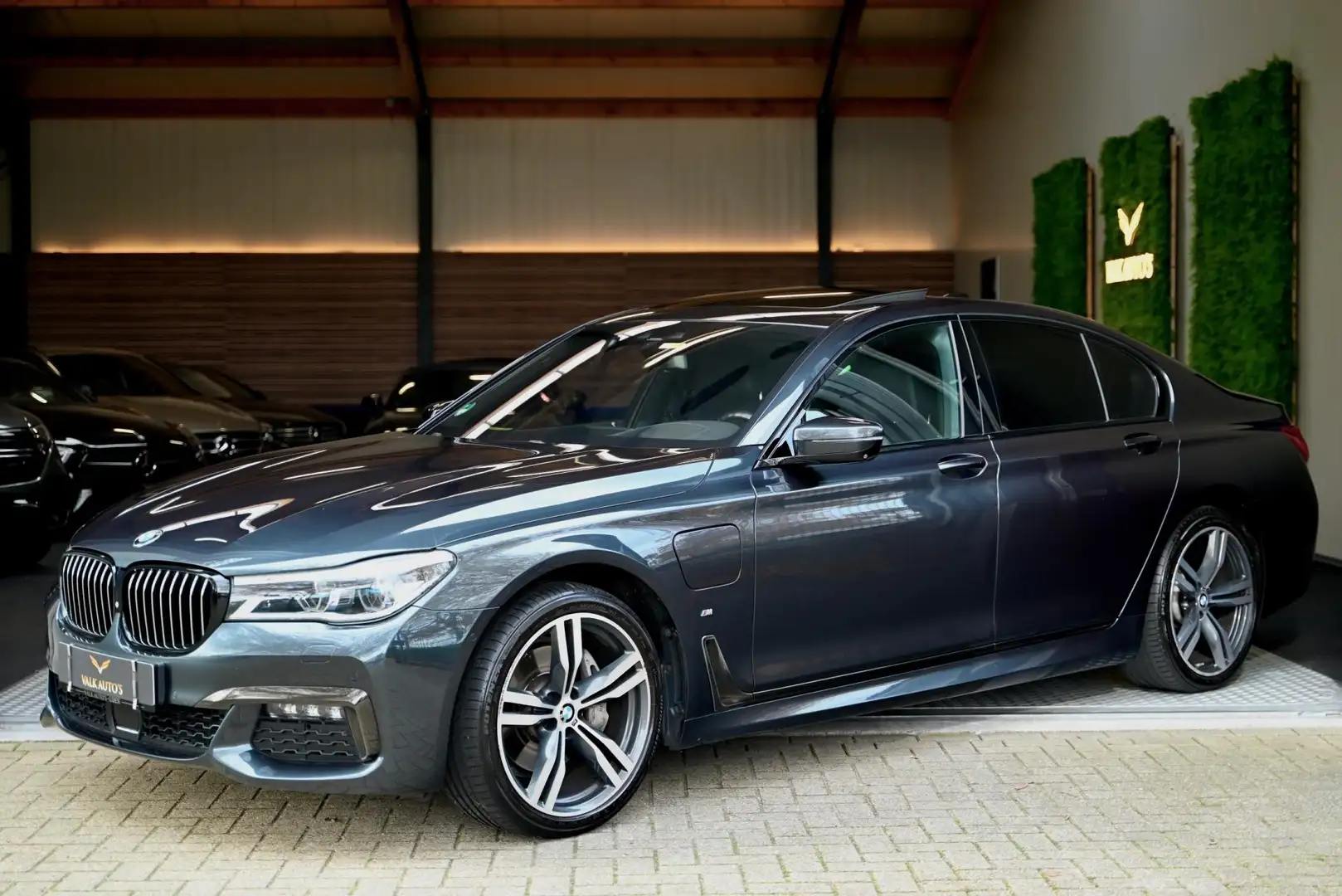 BMW 740 7-serie 740e M Sport - 360 Camera - Massage - El. Gris - 1