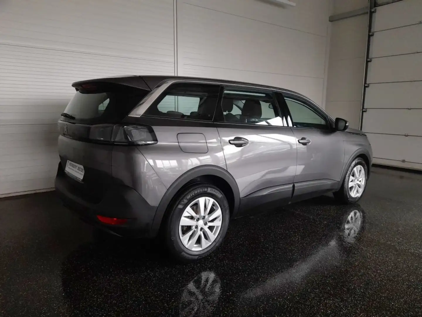 Peugeot 5008 1,5 BlueHDI 130 *7 SITZE / VOLL LED / NAVI / KAMERA / TEMPOMAT / 2 ZONEN KLIMA / SITZHEIZUNG* Grau - 2