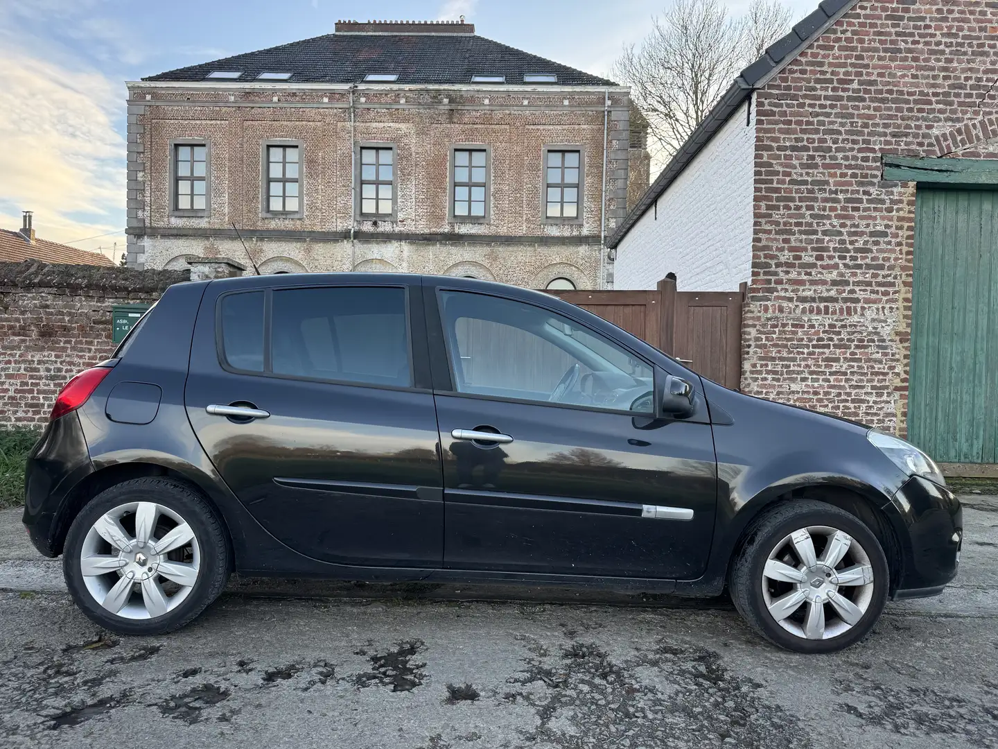 Renault Clio 1.5 dCi 85 FAP *CLIM*CRUISE CONTROL* Noir - 2