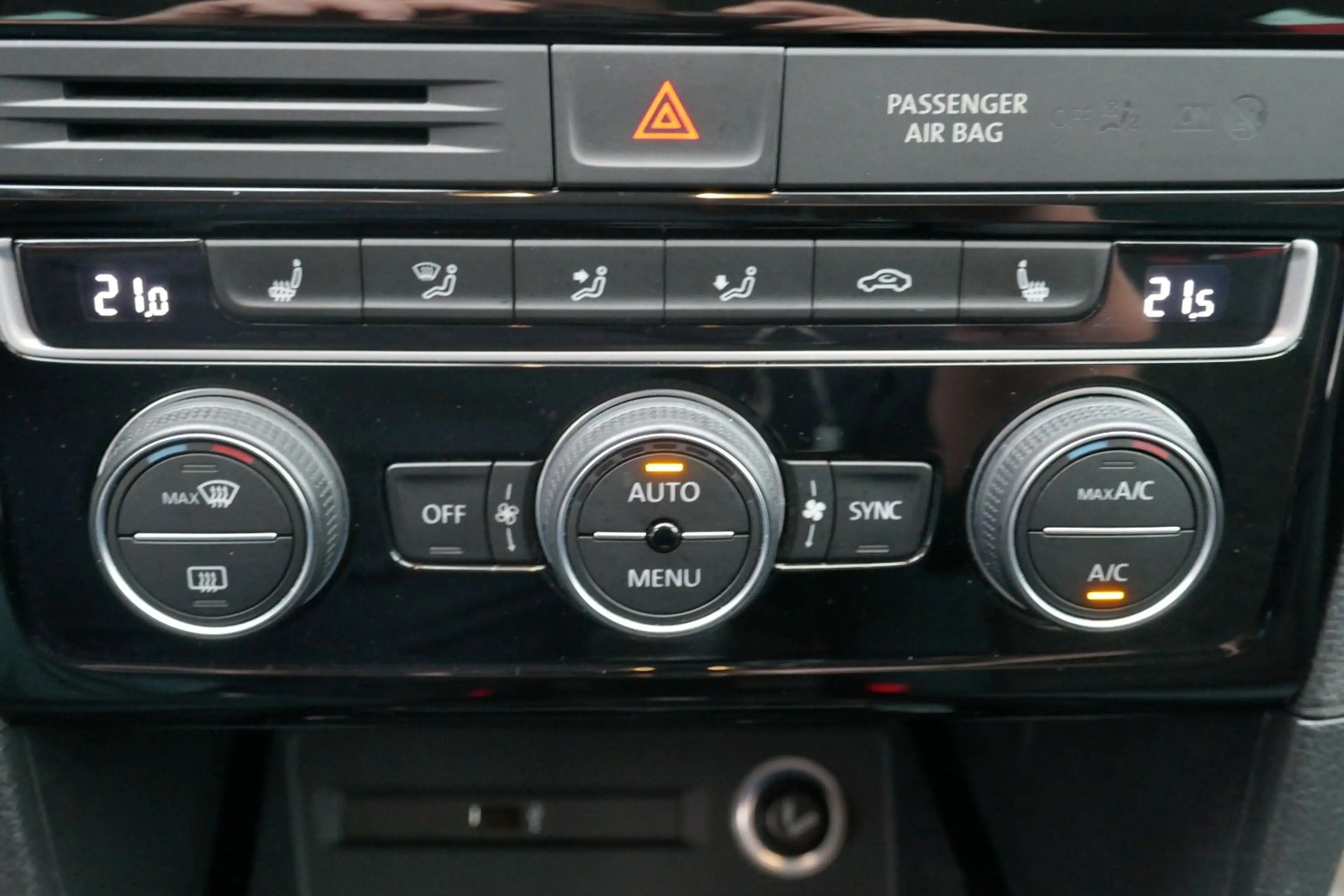 Volkswagen Golf Sportsvan IQ.DRIVE LED/ACC/NAV/AHZV — photo 14