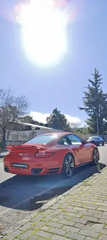 Porsche 911 view 10