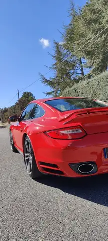 Porsche 911 view 12