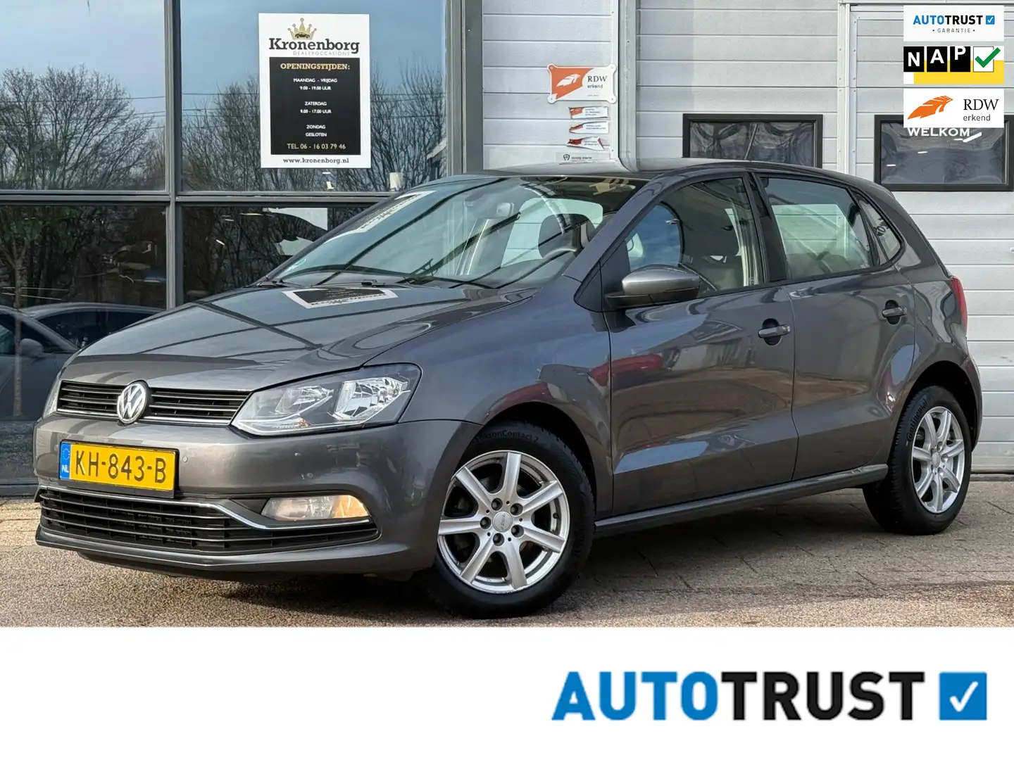 Volkswagen Polo 1.2 TSI Connected Series, CARPLAY, NAVI, CRUISECR Grijs - 1