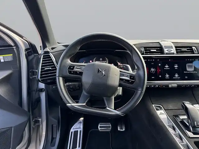 DS Automobiles DS 7 view 15