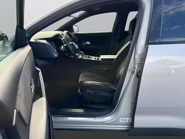 DS Automobiles DS 7 view 13