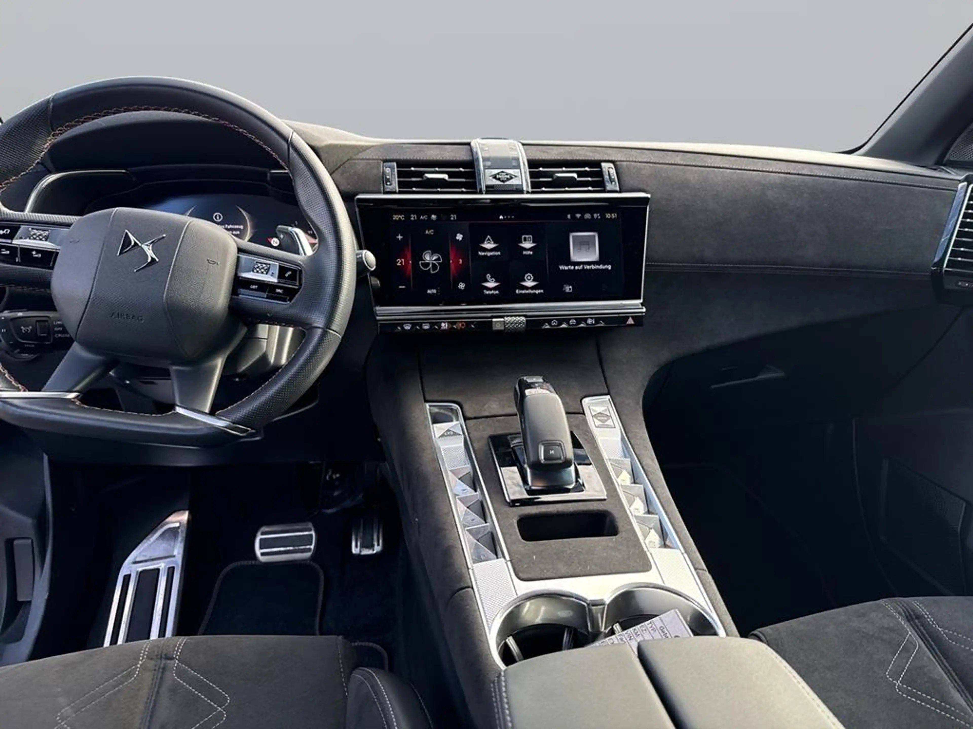 DS Automobiles DS 7 Performance Line BlueHDi 130 — photo 12