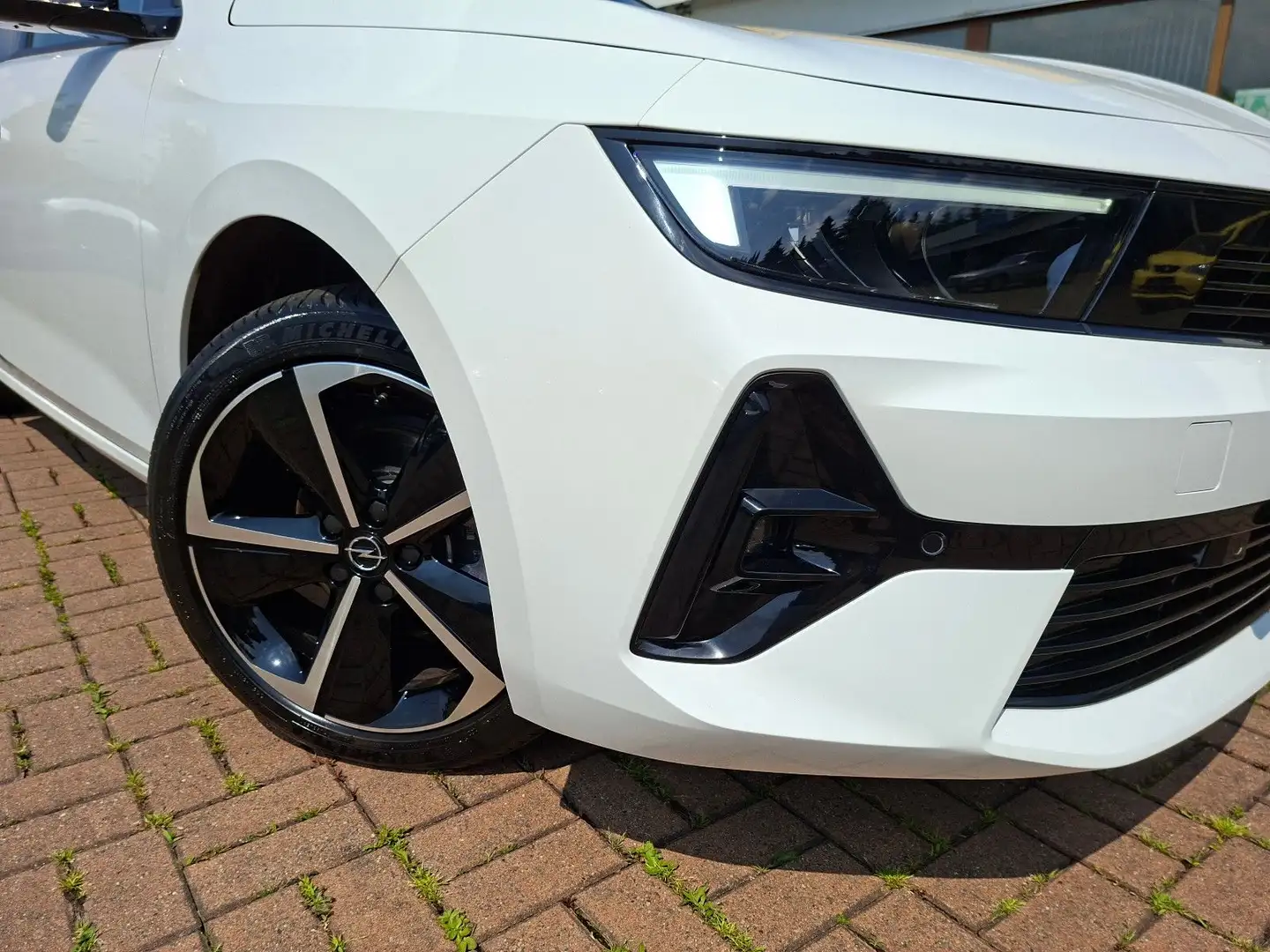 Opel Astra L Lim. GS+LED+360°CAM+ACC+SHZ+LHZ+AHK+ Weiß - 2
