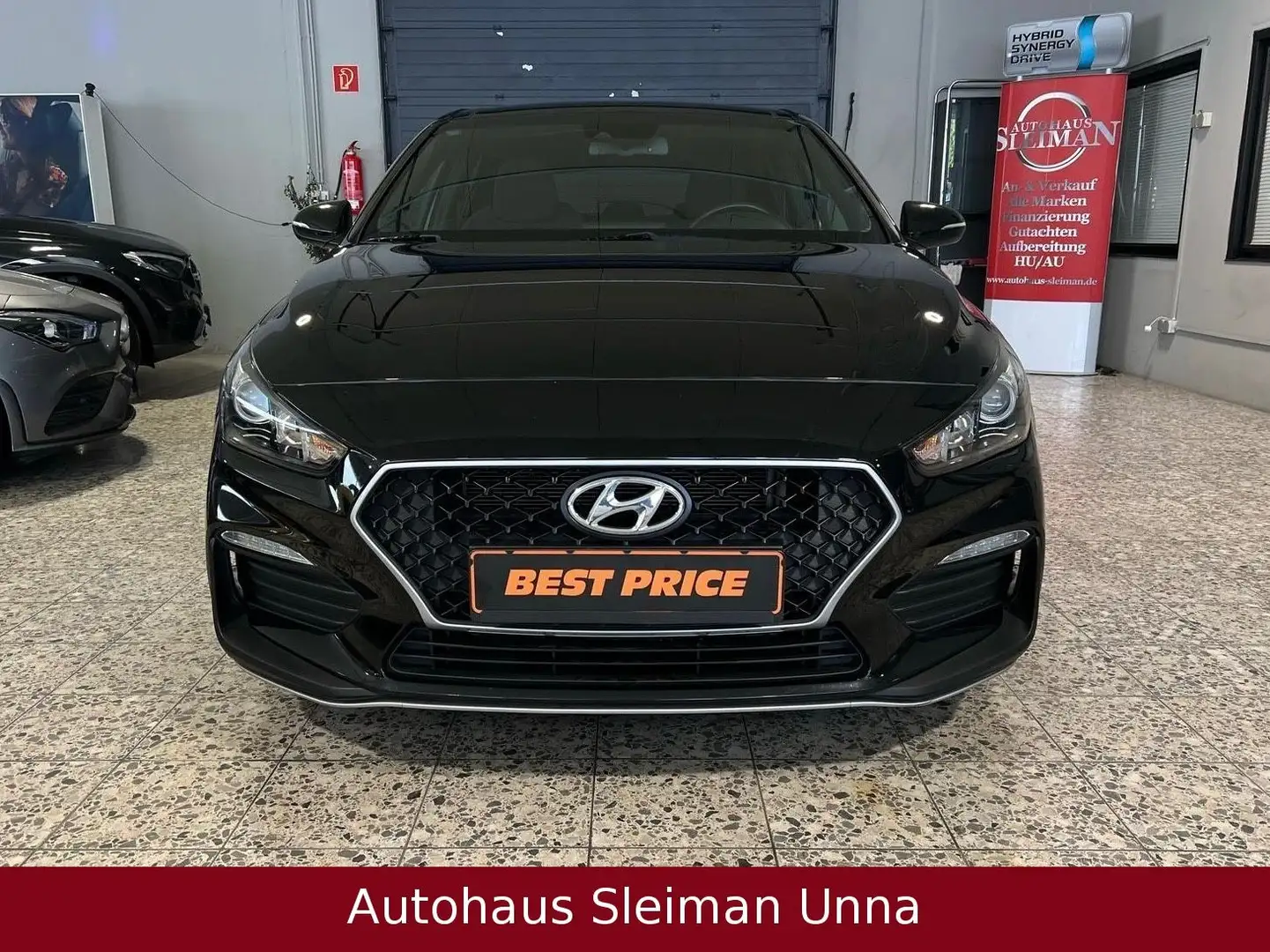 Hyundai i30 N Line/Automatik/Pano/Navi/Kamera/Top Schwarz - 2