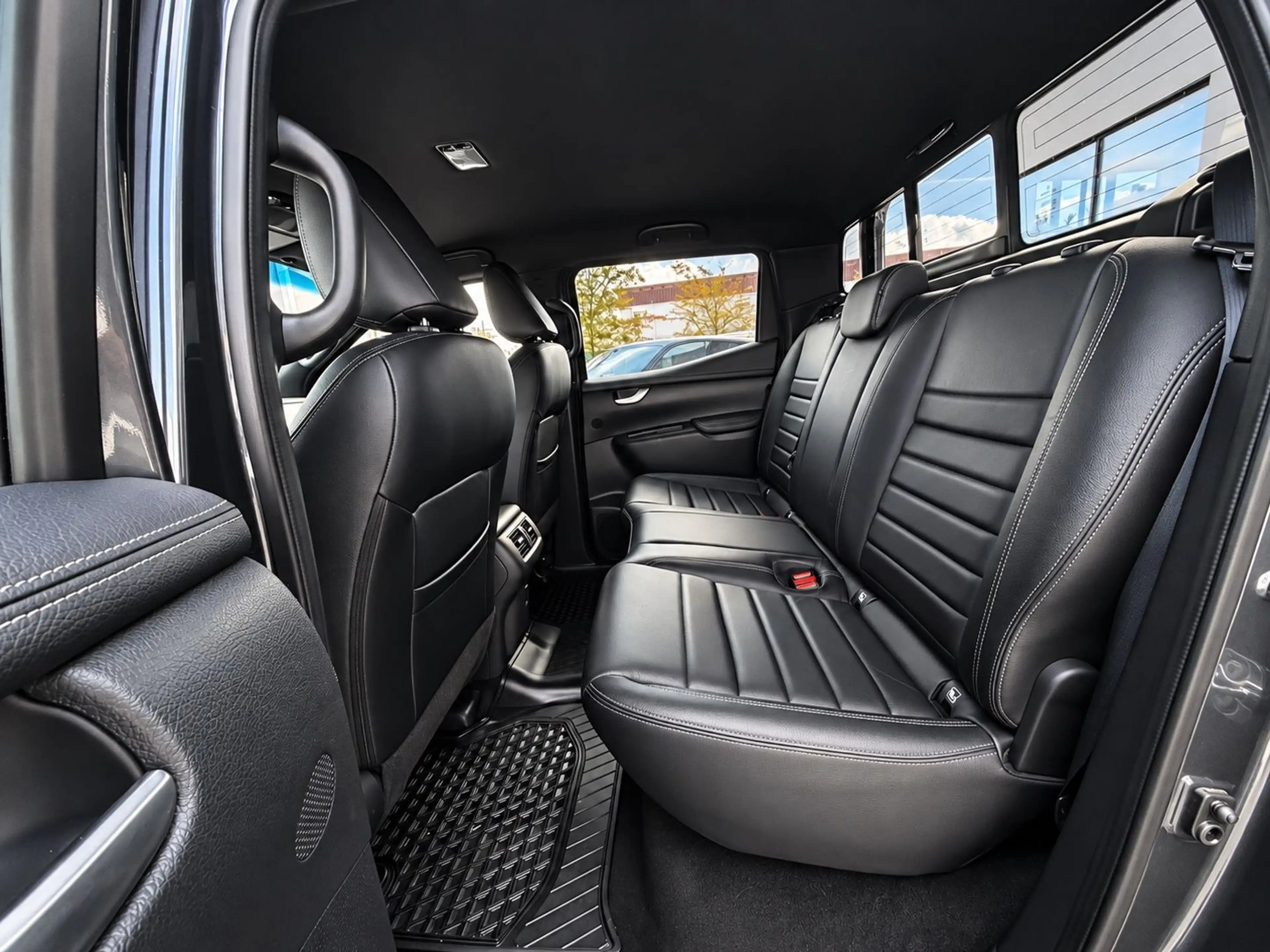Mercedes-Benz X 350 Edition Power LED LEDER AHK NAVI 360 — photo 11