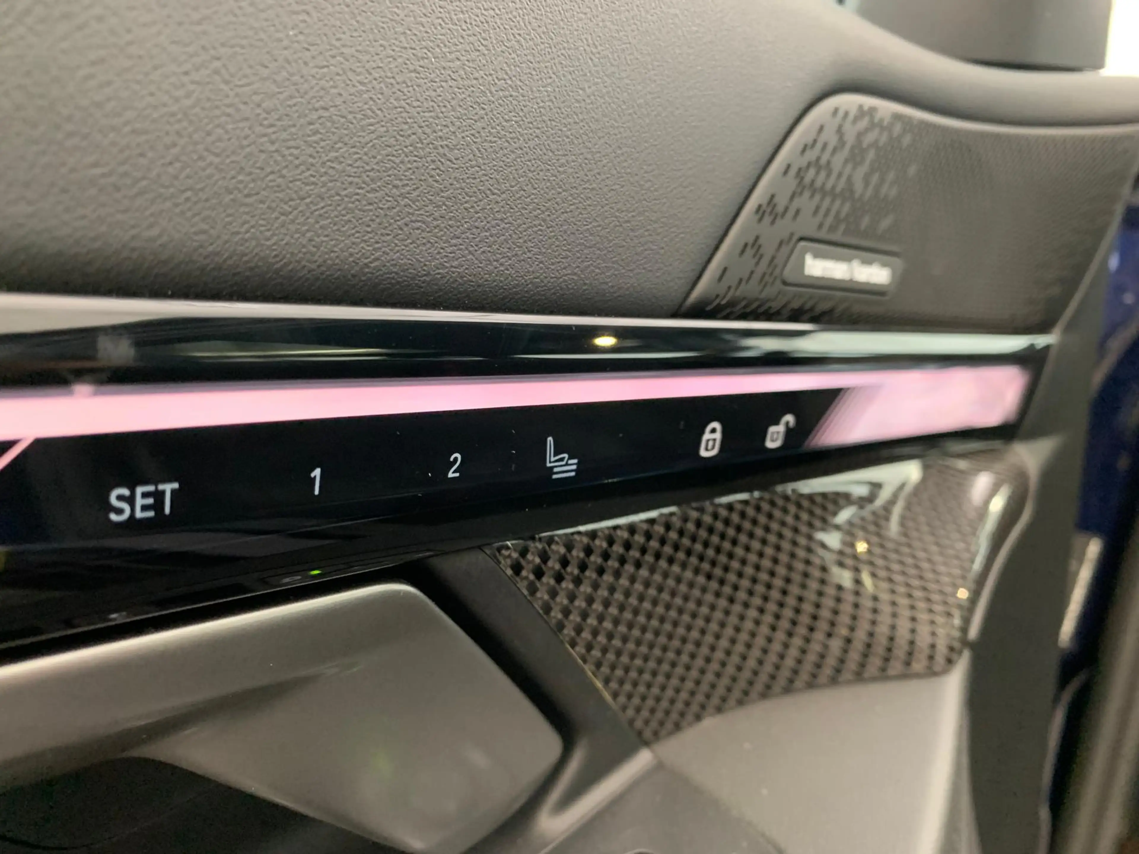 BMW 550 e xDr M Sport Pro ICONIC/HUD/PANO/20Z/360° — photo 12