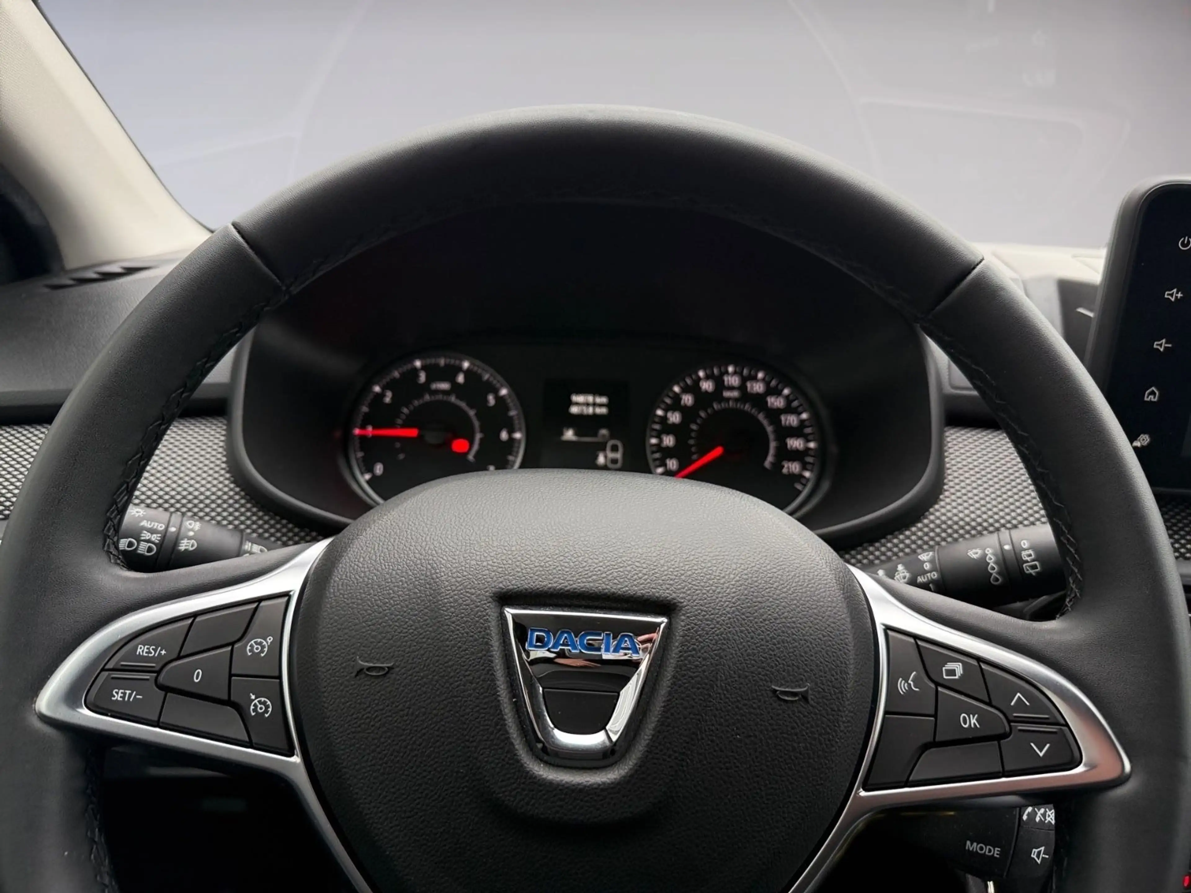 Dacia Jogger Comfort NAVI, 7-SITZER,PDC, 3 J. Garantie — photo 15