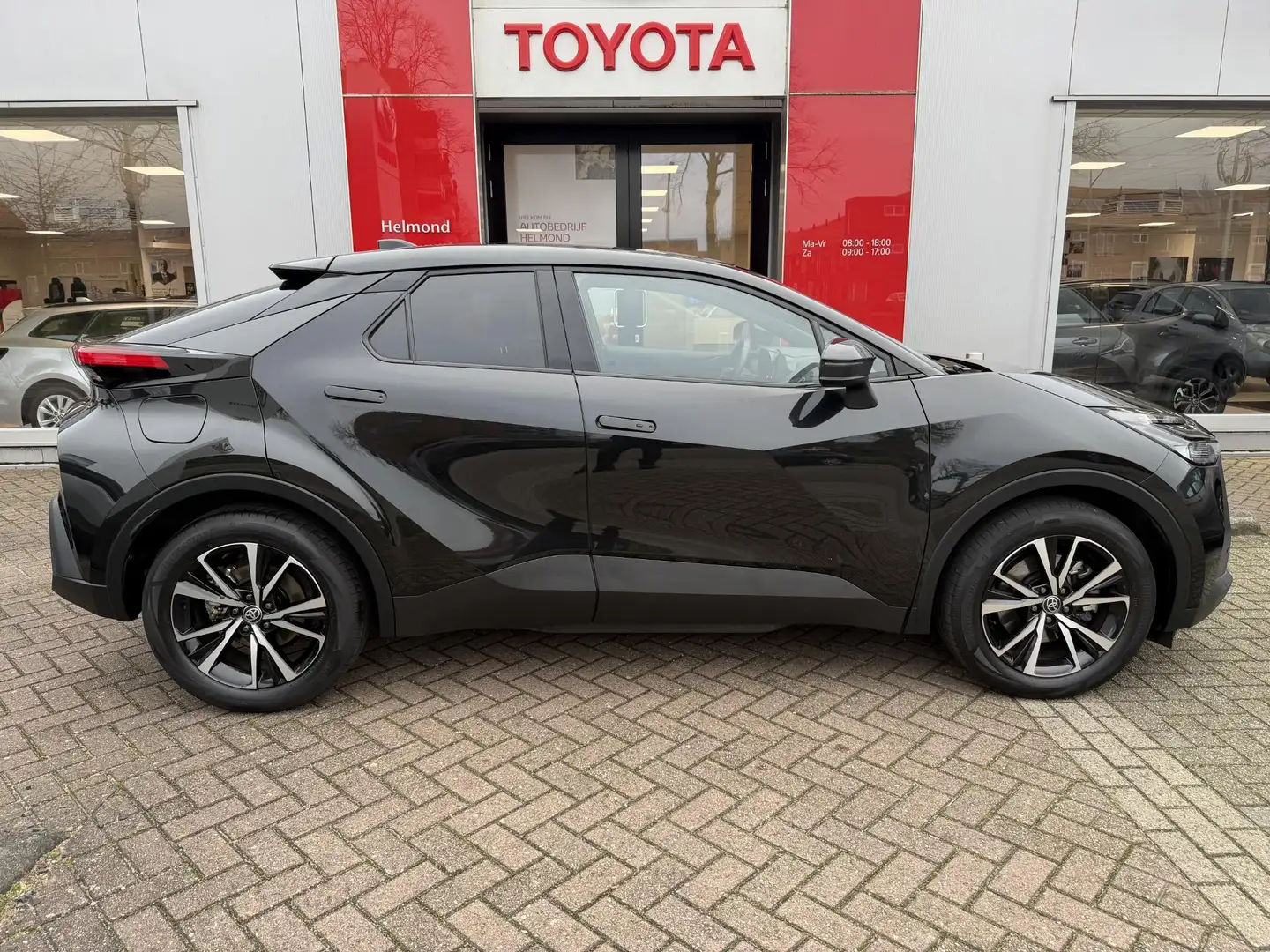 Toyota C-HR 2.0 Plug-in Hybrid 220 Dynamic Noir - 2