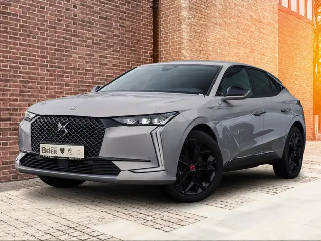 DS Automobiles DS 4 view 2